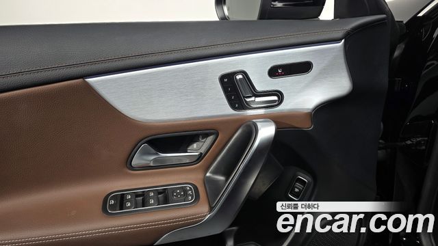 Mercedes-Benz CLA-Class CLA250 4MATIC
