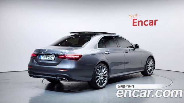 Mercedes-Benz E-Class E350 4MATIC AMG Line