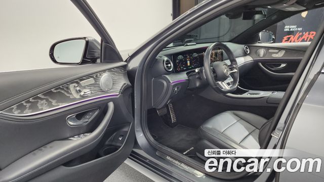 Mercedes-Benz E-Class E350 4MATIC AMG Line