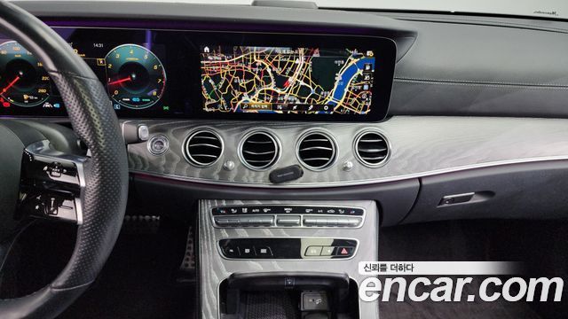 Mercedes-Benz E-Class E350 4MATIC AMG Line