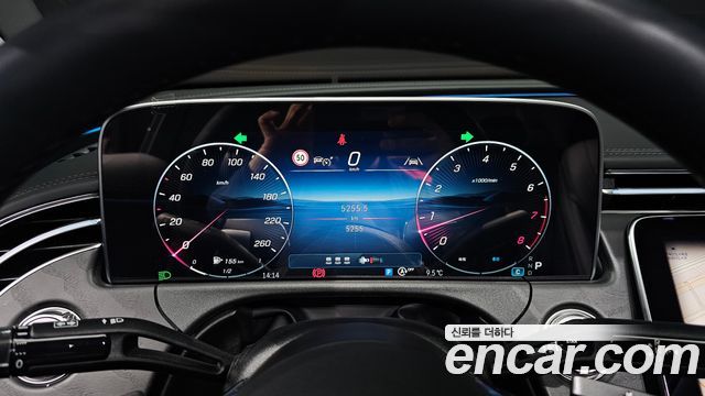 Mercedes-Benz E-Class E200 Avantgarde