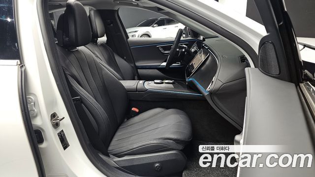 Mercedes-Benz E-Class E200 Avantgarde