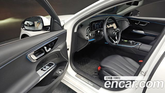 Mercedes-Benz E-Class E200 Avantgarde