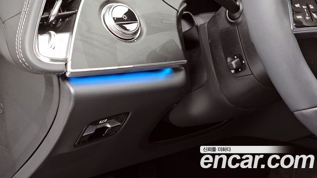 Mercedes-Benz E-Class E200 Avantgarde