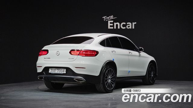 Mercedes-Benz GLC-Class GLC300 4MATIC AMG Line Coupe