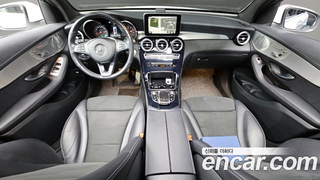 Mercedes-Benz GLC-Class GLC300 4MATIC AMG Line Coupe