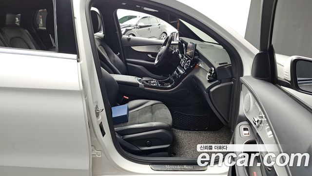 Mercedes-Benz GLC-Class GLC300 4MATIC AMG Line Coupe