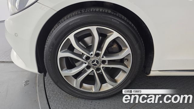 Mercedes-Benz C-Class C200 Avantgarde