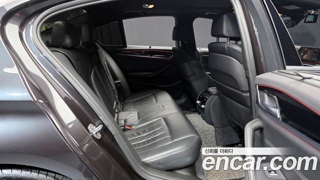 BMW 5-Series 530i M Sport Package Plus