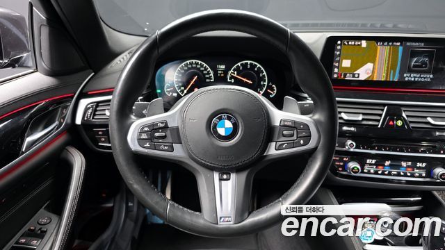 BMW 5-Series 530i M Sport Package Plus