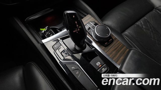 BMW 5-Series 520d xDrive M Sport Package Plus