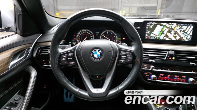 BMW 5-Series 520d xDrive M Sport Package Plus