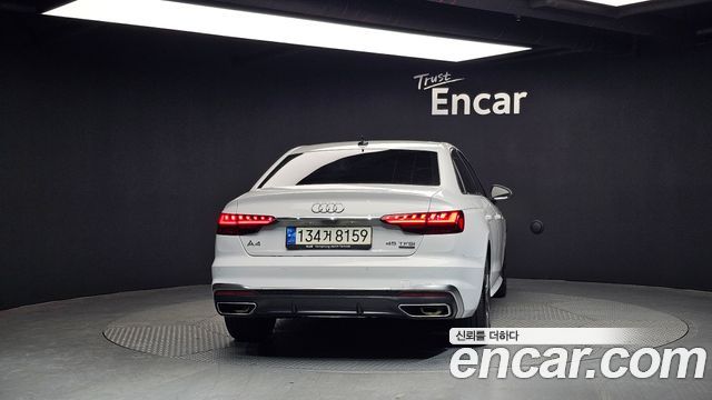 Audi A4 45 TFSI Quattro Premium