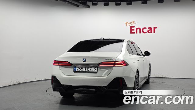 BMW 5-Series 523d M Sport