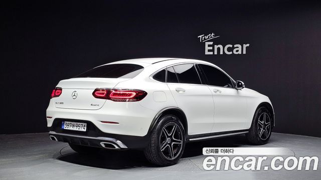 Mercedes-Benz GLC-Class GLC300 4MATIC Premium Coupe