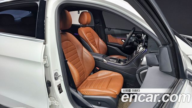 Mercedes-Benz GLC-Class GLC300 4MATIC Premium Coupe