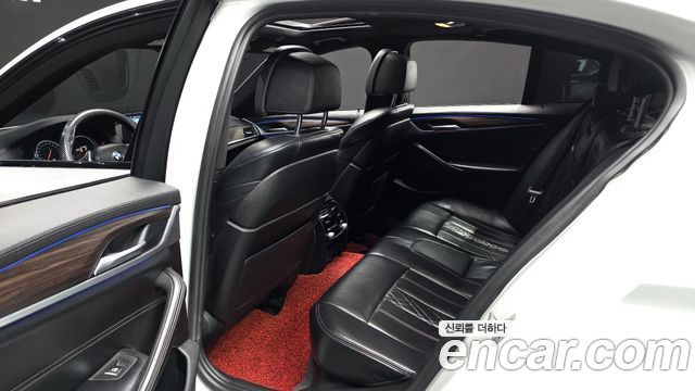 BMW 5-Series 530i M Sport Package Plus