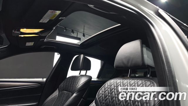 BMW 5-Series 530i M Sport Package Plus