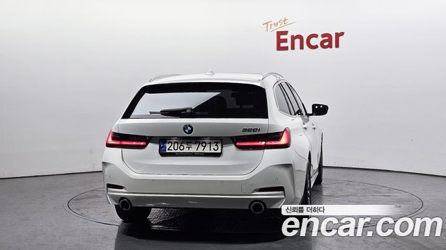 BMW 3-Series 320i Touring