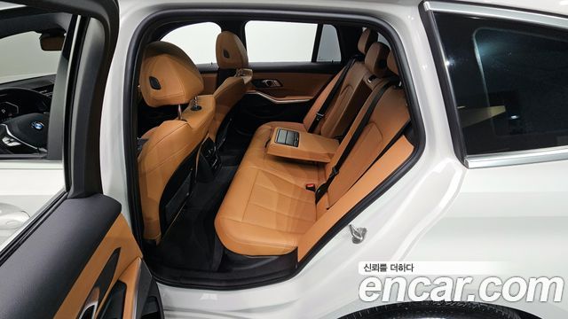 BMW 3-Series 320i Touring