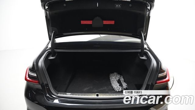 BMW 7-Series 740d xDrive Design Pure Excellence