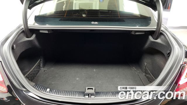 Mercedes-Benz C-Class C200
