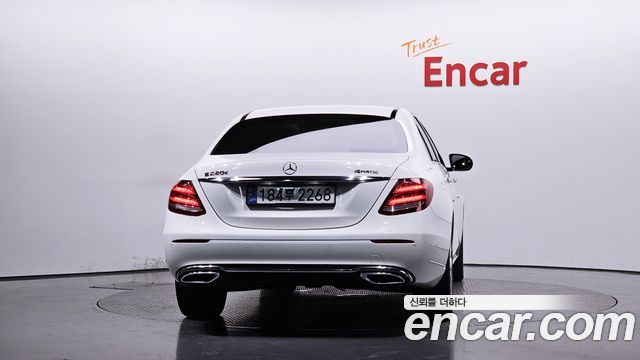 Mercedes-Benz E-Class E220d Exclusive