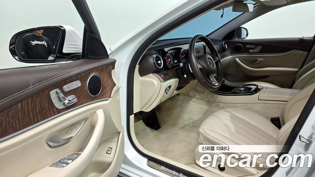 Mercedes-Benz E-Class E220d Exclusive
