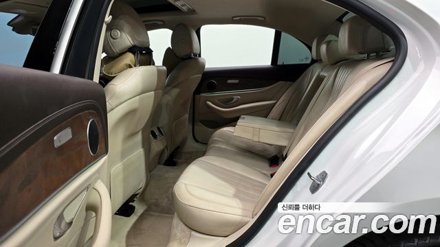 Mercedes-Benz E-Class E220d Exclusive
