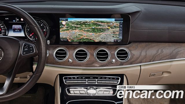 Mercedes-Benz E-Class E220d Exclusive