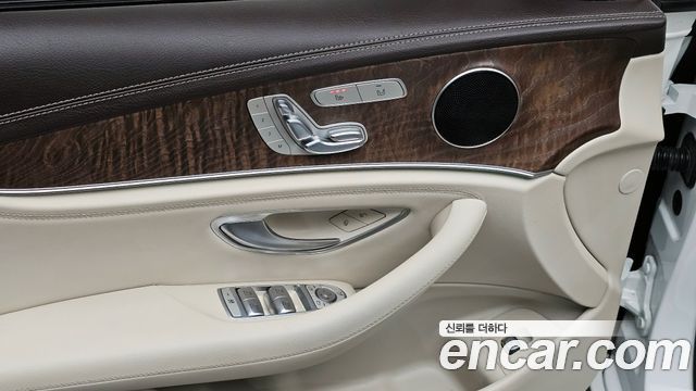 Mercedes-Benz E-Class E220d Exclusive