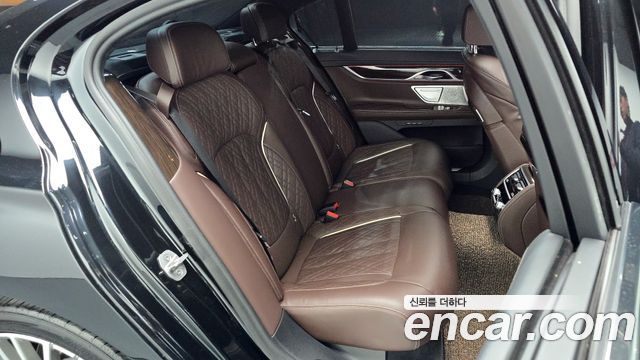BMW 7-Series 740i Design Pure Excellence