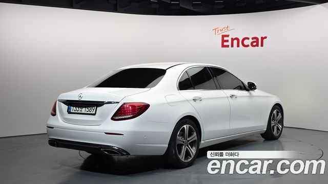 Mercedes-Benz E-Class E300 Avantgarde