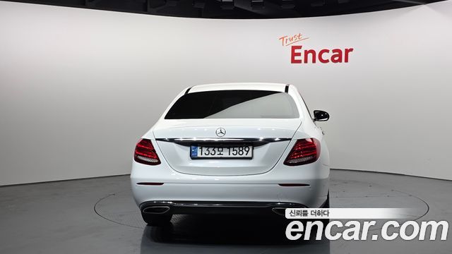 Mercedes-Benz E-Class E300 Avantgarde