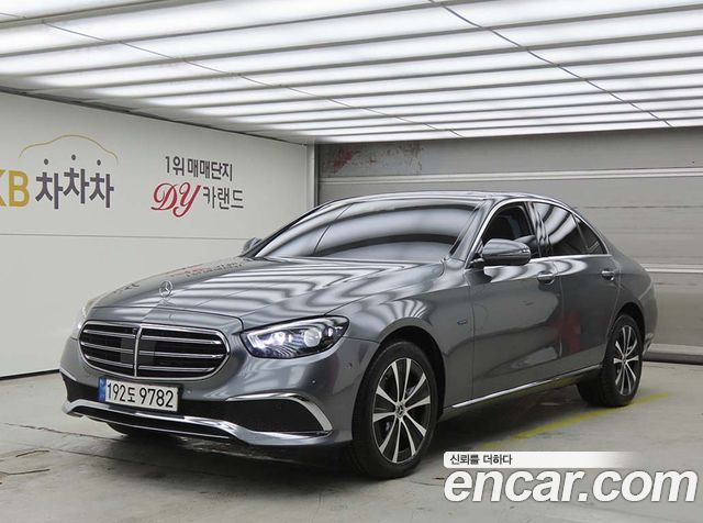 Mercedes-Benz E-Class E300e 4MATIC Exclusive