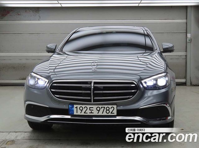 Mercedes-Benz E-Class E300e 4MATIC Exclusive