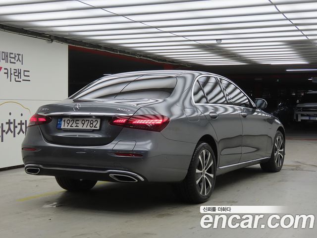Mercedes-Benz E-Class E300e 4MATIC Exclusive