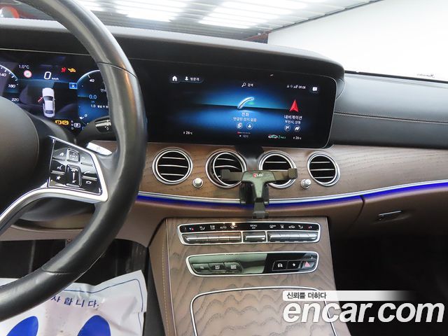 Mercedes-Benz E-Class E300e 4MATIC Exclusive
