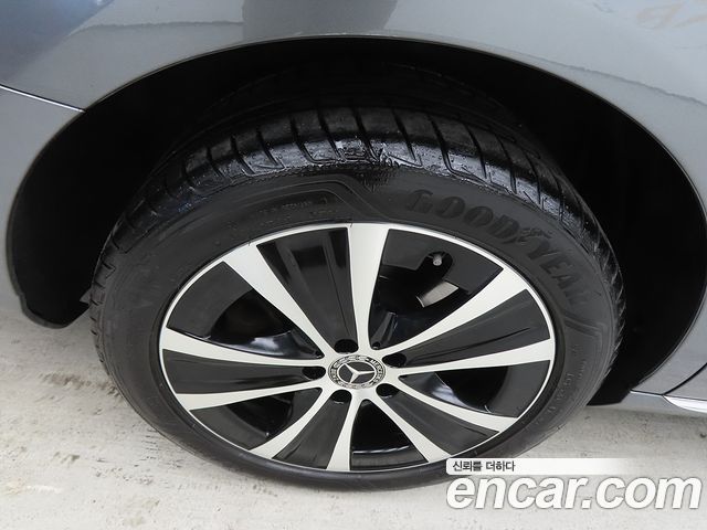 Mercedes-Benz E-Class E300e 4MATIC Exclusive