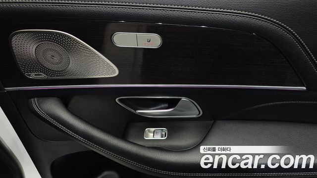 Mercedes-Benz GLE-Class GLE300d 4MATIC