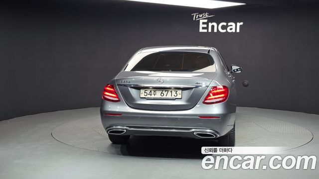 Mercedes-Benz E-Class E220d Exclusive