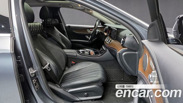 Mercedes-Benz E-Class E220d Exclusive