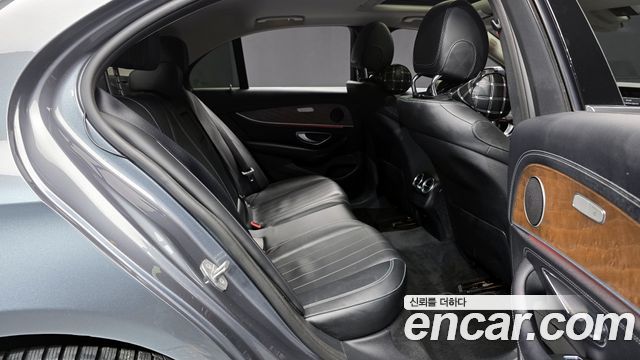 Mercedes-Benz E-Class E220d Exclusive