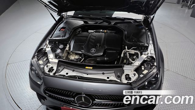 Mercedes-Benz E-Class E220d 4MATIC AMG Line