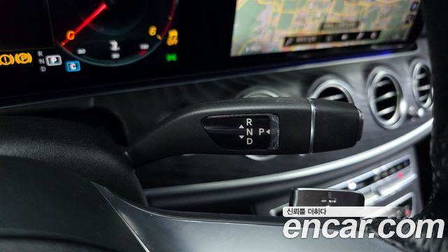 Mercedes-Benz E-Class E220d 4MATIC AMG Line