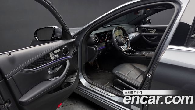 Mercedes-Benz E-Class E220d 4MATIC AMG Line