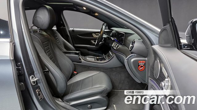 Mercedes-Benz E-Class E220d 4MATIC AMG Line