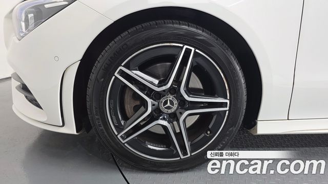 Mercedes-Benz CLA-Class CLA250 4MATIC