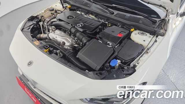 Mercedes-Benz CLA-Class CLA250 4MATIC