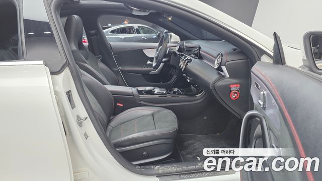Mercedes-Benz CLA-Class CLA250 4MATIC